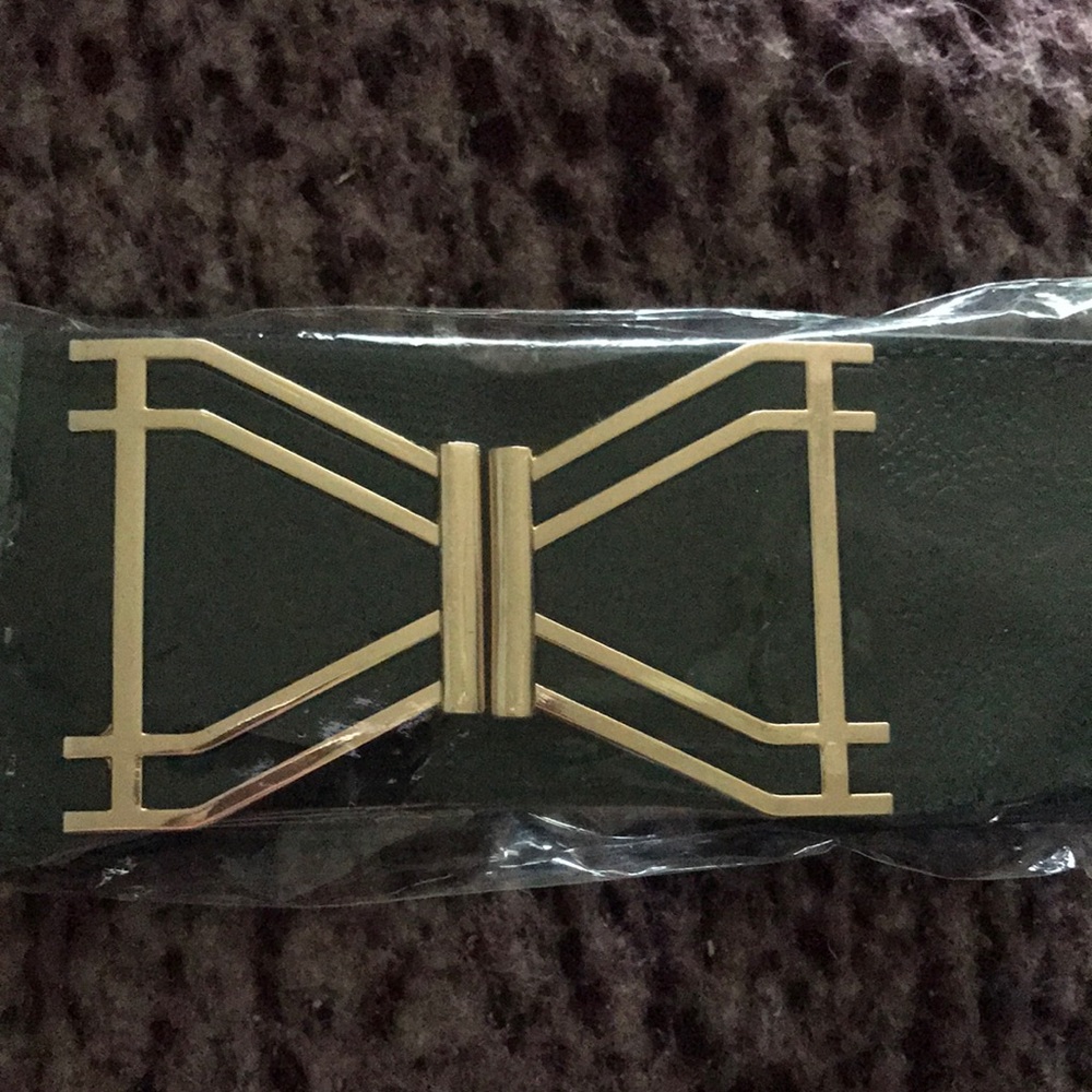 Stretch belt 25” long  2.5” wide